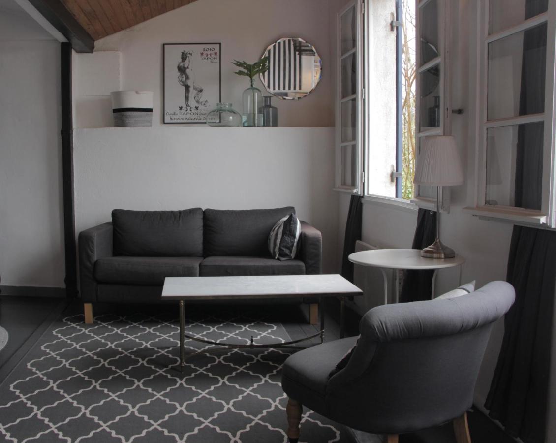 Grange Bleuet Bed and Breakfast Aubeterre-sur-Dronne Eksteriør billede